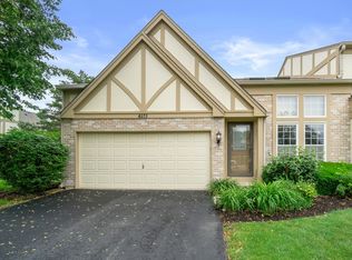 4571 Burnham Dr, Hoffman Estates, IL 60192