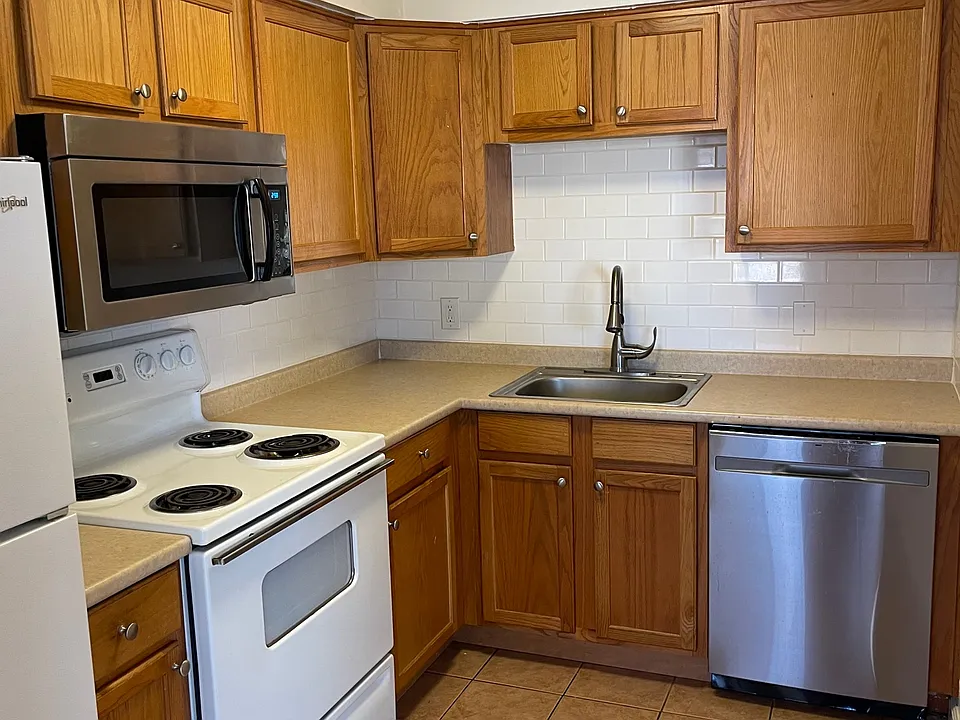 505 W Southern Ave #9