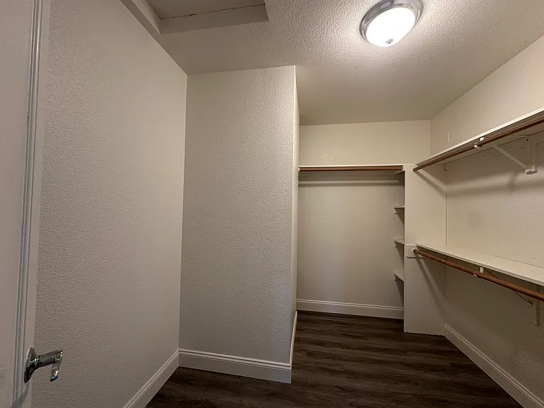 2400 Central Ave — Photo 32