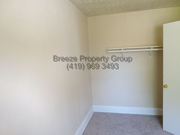 3rd image of 135 Everett St #Up