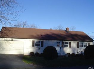 40 Topstone Dr, Danbury, CT