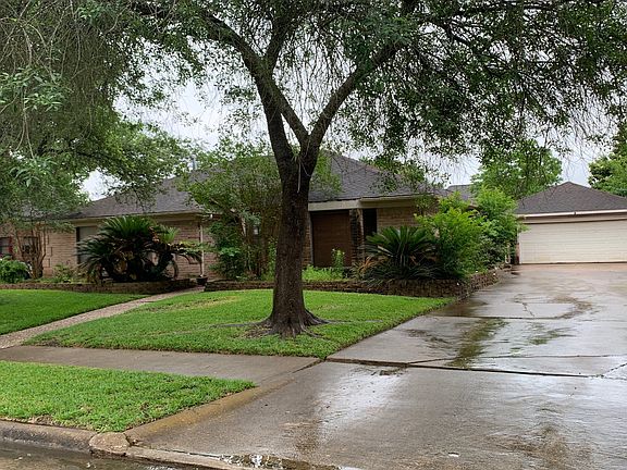 3rd image of 15115 Via Verde Dr