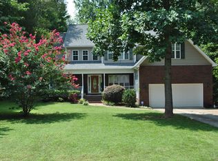 8127 Knollwood Cres, Charlotte, NC 28213