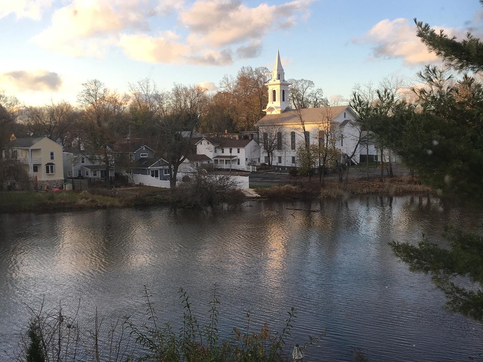 43 Center St, Clinton, NJ 08809 Zillow