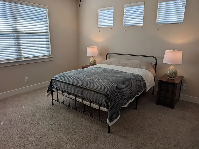 909 Crystal Brook Cv — Photo 9