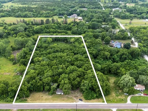 13525 N 158th St, Bonner Springs, KS 66012