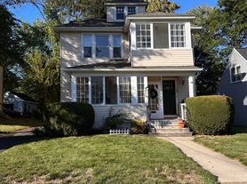154 Edgemere Ave, West Hartford, CT