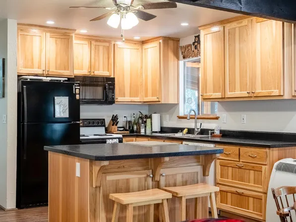 24278 Kalanu Pl, Mi Wuk Village, CA 95346
