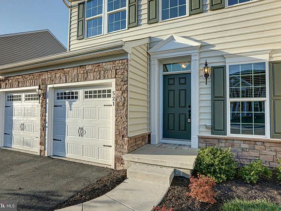 3rd image of 521 Canal Dr