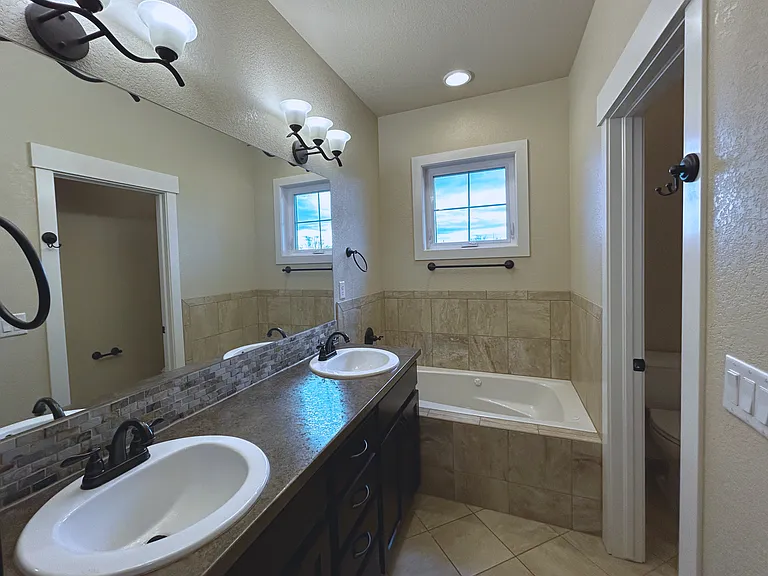2521 Des Moines Dr #104 — Photo 4