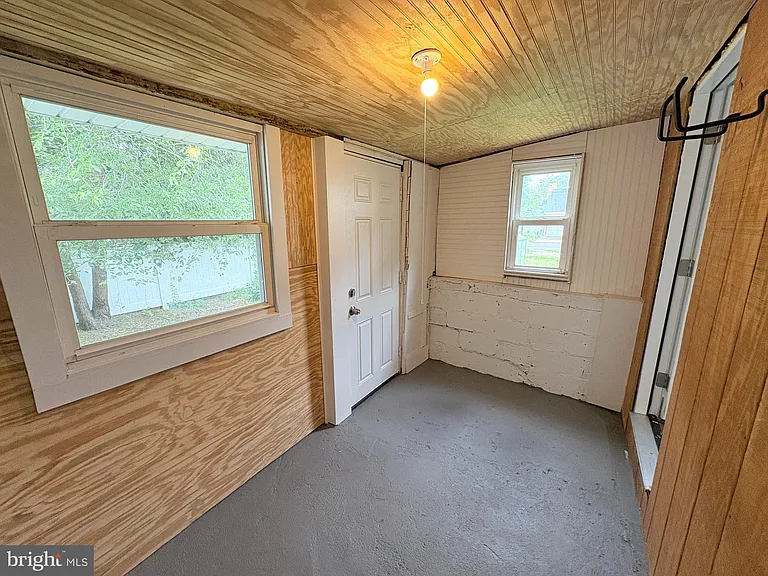 806 High St — Photo 12