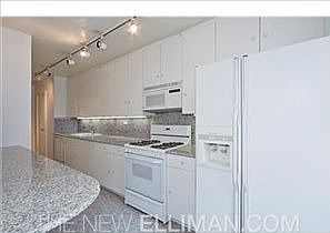 5th image of 30 E 65th St APT 5A