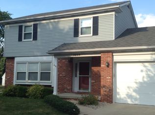 1049 Louisiana Ave, Perrysburg, OH