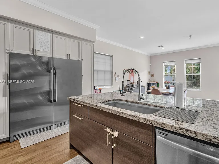 3545 Forest View Cir — Photo 23