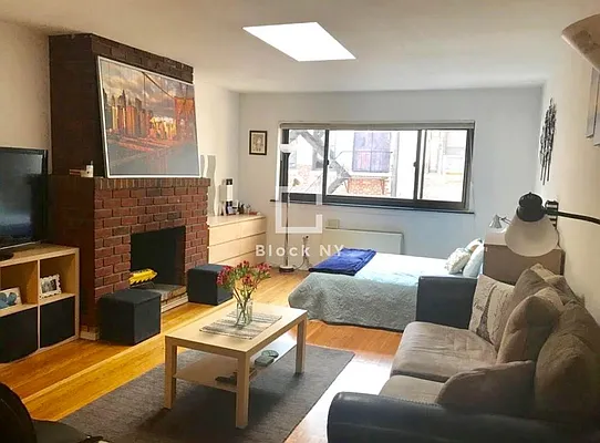 Rented by Block Holdings LLC | media 14