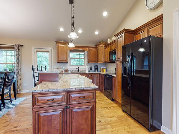 4th image of 355 N Canterbury Glen Dr