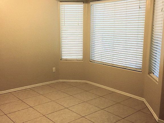 3rd image of 7842 W Cinnabar Ave