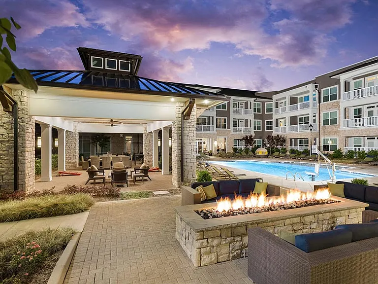 The Flats at Ballantyne Apartments — Photo 9