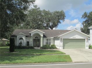 6929 N Lake Dr, Zephyrhills, FL 33542