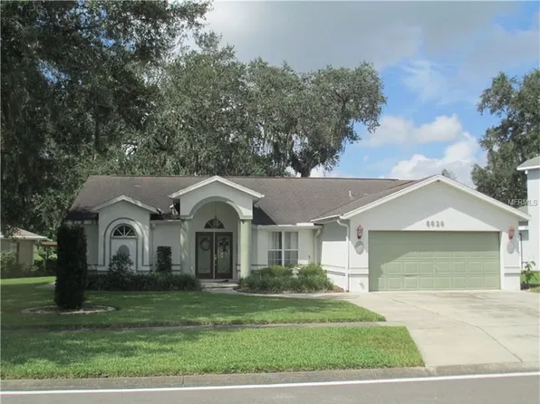 6929 N Lake Dr, Zephyrhills, FL 33542