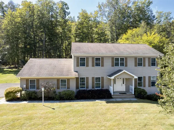 113 Tamarack Ln, Vestal, NY 13850