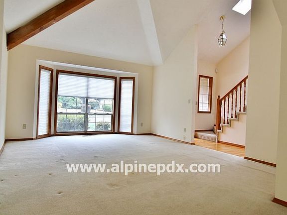 85C6BD5E7CE44C1AA57748E84CDF9933_10092014