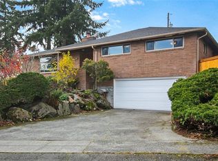 12203 Ridgemont Way N, Seattle, WA 98133