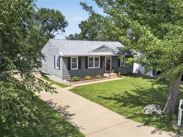 10949 Coral Ridge Dr, Saint Louis, MO 63123