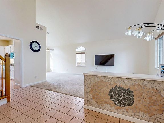 5th image of 1273 Potrero Circle