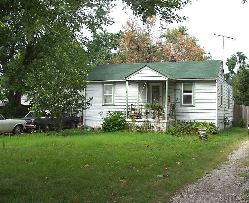 1st image of 2715 Osgood Ave