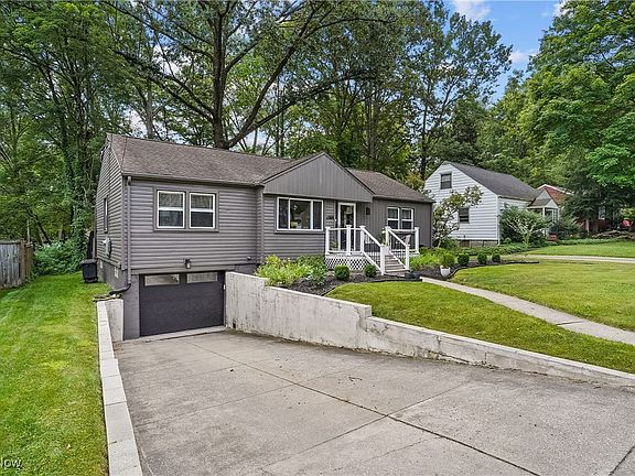 3rd image of 609 Woodside Dr