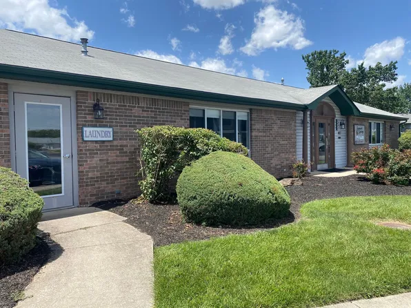 Beautiful 2-Bedroom 2 Bath Apartment, Upstairs With A Lakeview., 2618 Bent Tree Ln, Seymour, IN 47274