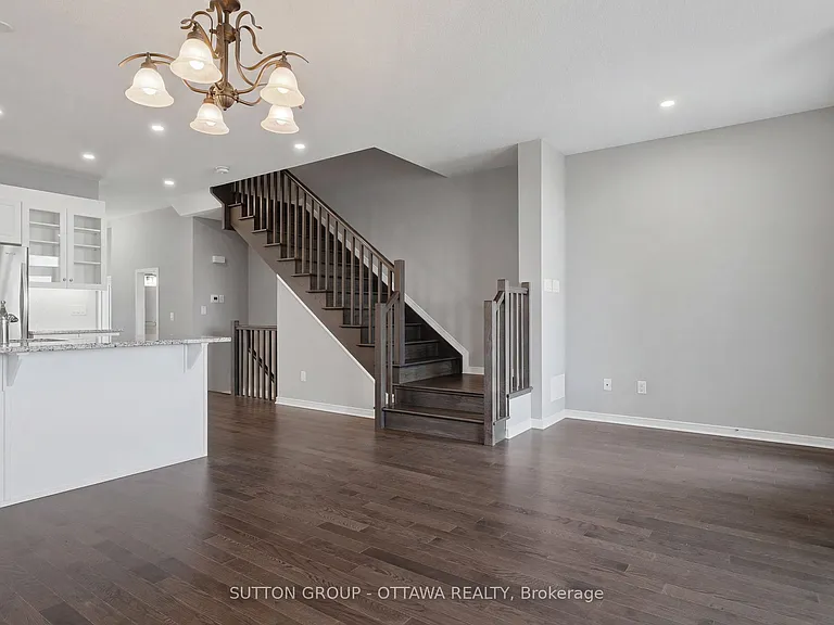 196 Jardiniere St — Photo 7