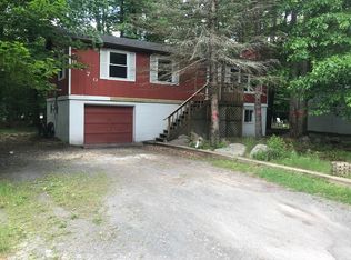 8452 Bear Trail Dr, Tobyhanna, PA