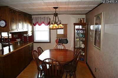 4th image of 21 Edgewood Dr