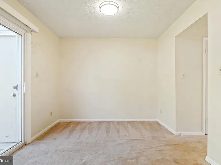 2 Chelmsford Ct — Photo 10