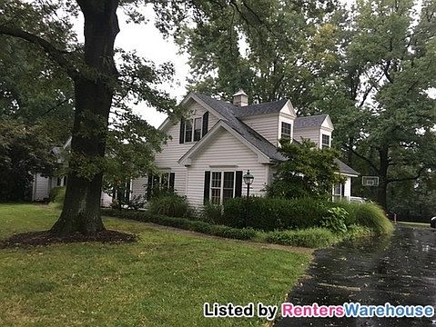 1st image of 14 Beacon Hill Ln