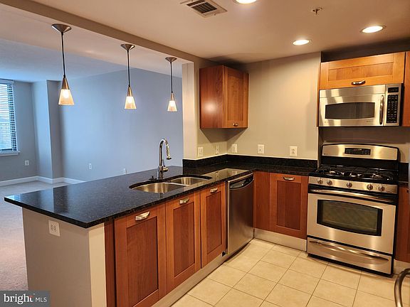2nd image of 2451 Midtown Ave APT 911