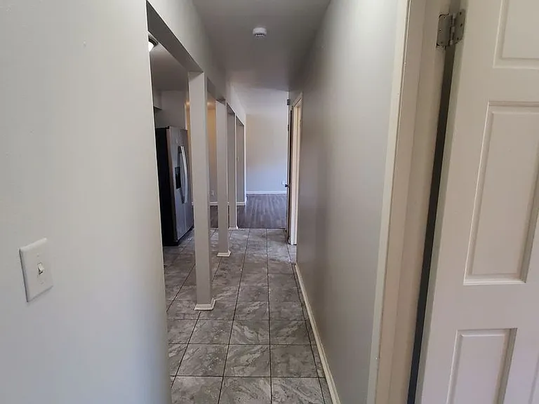 4635 S. 23rd Street - 12 Unit + Parking Lot — Photo 13
