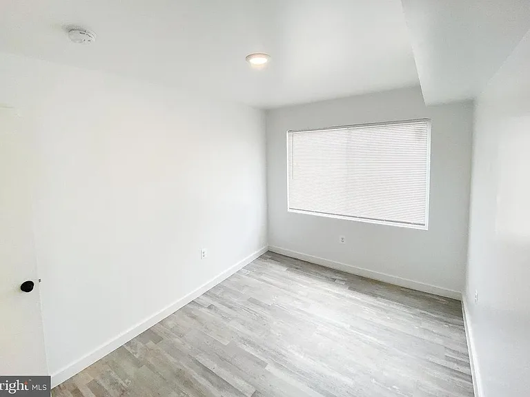 1537 Kenilworth Ave NE — Photo 13