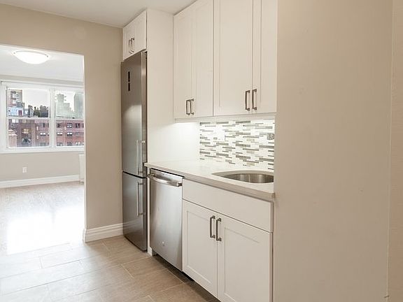 3rd image of 251 E 32nd St #11H