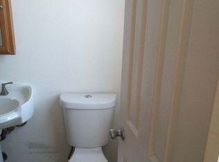 140 Norris Rd APT 4, Bakersfield, CA