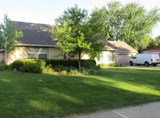 3261 N 92nd St, Milwaukee, WI 53222
