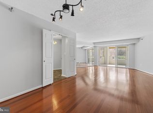 14801 Pennfield Cir APT 206, Silver Spring, MD 20906