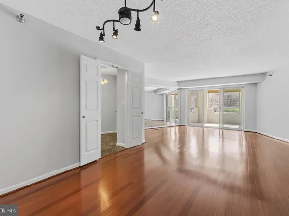 14801 Pennfield Cir APT 206, Silver Spring, MD 20906