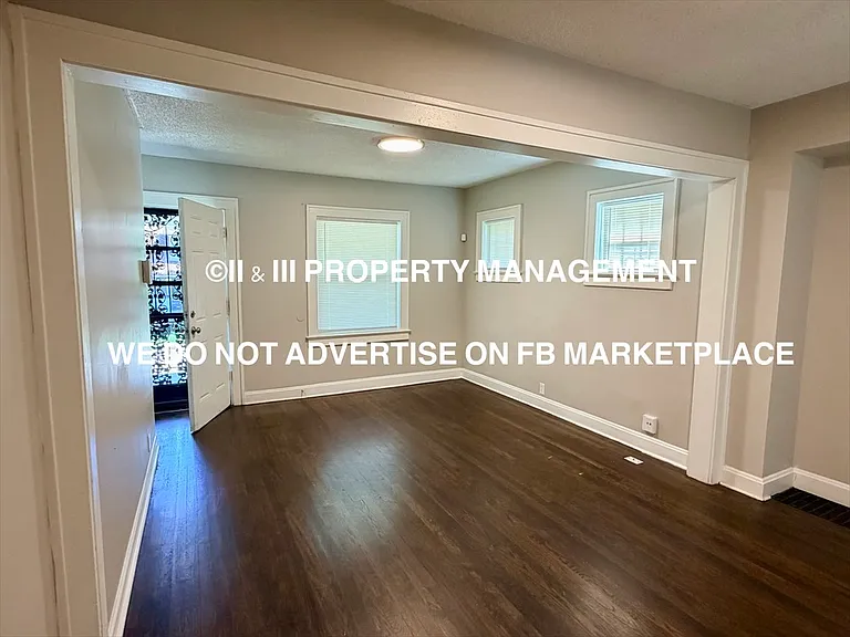 3032 Elmwood Ave — Photo 5