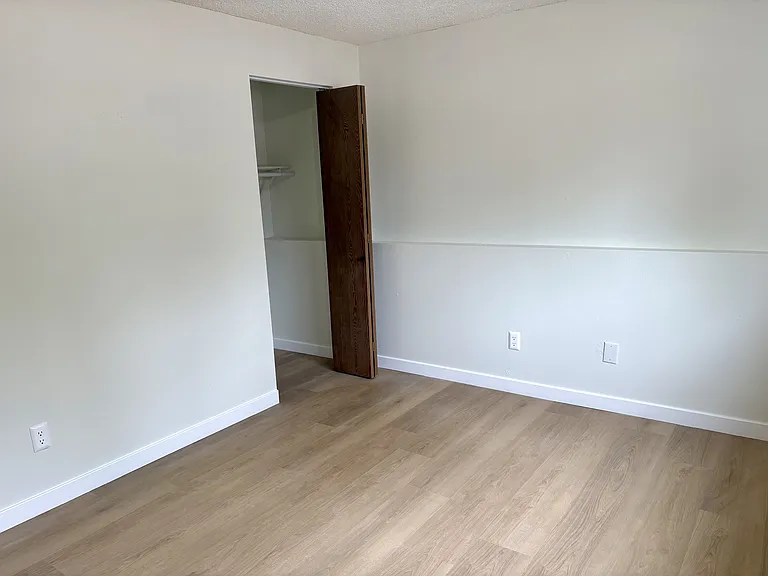 2210 Friendship Cir — Photo 12