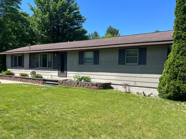 950 W Tyler Rd, Muskegon, MI 49445