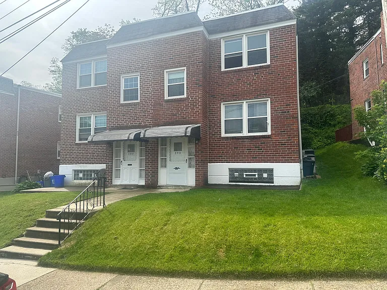 592 Livezey St #2 — Photo 1