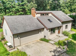 26118 Wyndham Rd, Sturgis, MI 49091